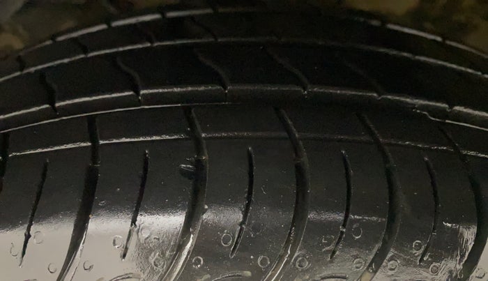 2017 Maruti Dzire ZXI PLUS AMT, Petrol, Automatic, 68,330 km, Left Front Tyre Tread