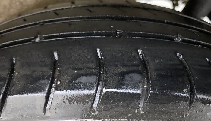 2016 Maruti Wagon R 1.0 LXI CNG, CNG, Manual, 79,295 km, Left Rear Tyre Tread