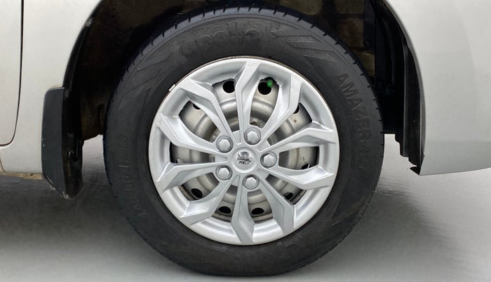 2016 Maruti Wagon R 1.0 LXI CNG, CNG, Manual, 79,295 km, Right Front Wheel