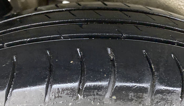 2016 Maruti Wagon R 1.0 LXI CNG, CNG, Manual, 79,295 km, Right Rear Tyre Tread