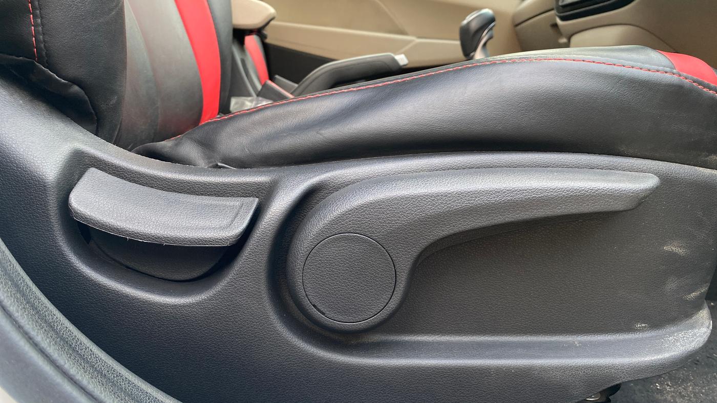 2023 Hyundai Verna SX 1.5 l MPI, Petrol, Manual, 5,493 km, Driver Side Adjustment Panel