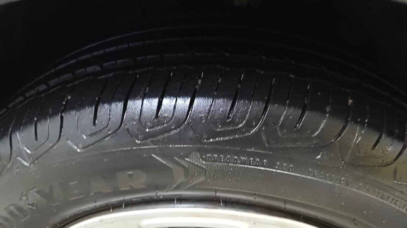 2017 Ford Ecosport AMBIENTE 1.5L PETROL, CNG, Manual, 98,652 km, Left Front Tyre Tread