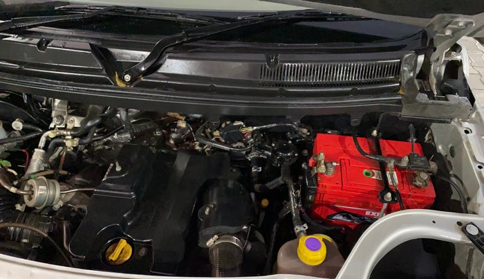 2017 Mahindra TUV300 T6, Diesel, Manual, 20,374 km, Engine View - Left