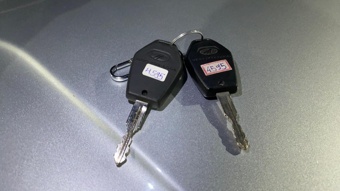 2017 Mahindra TUV300 T6, Diesel, Manual, 20,374 km, Key Close Up