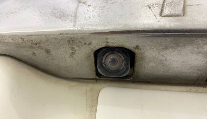 2014 Toyota Innova 2.5 ZX 7 STR, Diesel, Manual, 1,70,000 km, Parking Camera