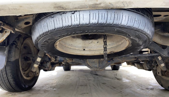 2014 Toyota Innova 2.5 ZX 7 STR, Diesel, Manual, 1,70,000 km, Spare Tyre