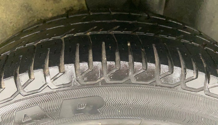 2010 Ford Figo 1.4 ZXI DURATORQ, Diesel, Manual, 61,613 km, Left Rear Tyre Tread