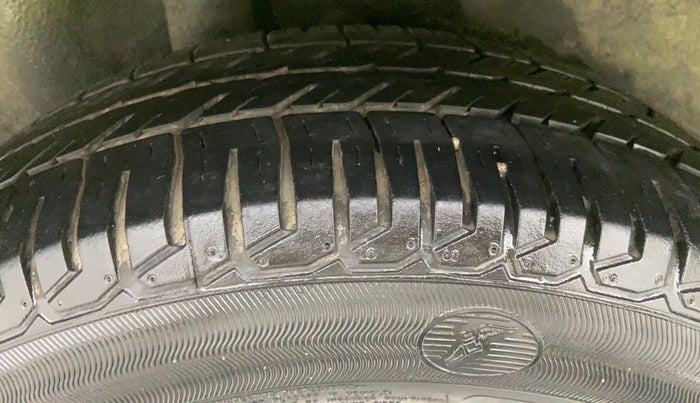 2010 Ford Figo 1.4 ZXI DURATORQ, Diesel, Manual, 61,613 km, Right Rear Tyre Tread