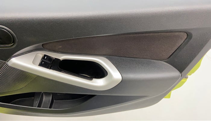 2010 Ford Figo 1.4 ZXI DURATORQ, Diesel, Manual, 61,613 km, Driver Side Door Panels Control