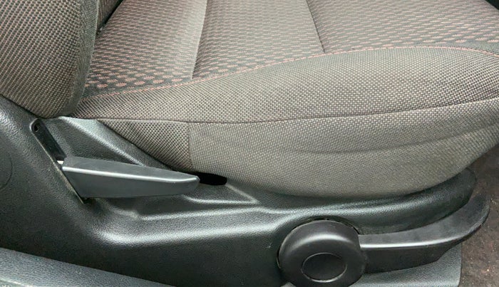 2010 Ford Figo 1.4 ZXI DURATORQ, Diesel, Manual, 61,613 km, Driver Side Adjustment Panel