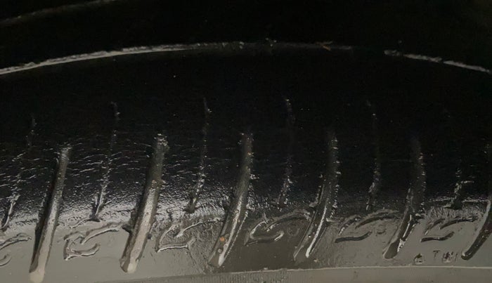 2020 KIA SONET GTX PLUS 1.0 IMT, Petrol, Manual, 66,365 km, Right Front Tyre Tread