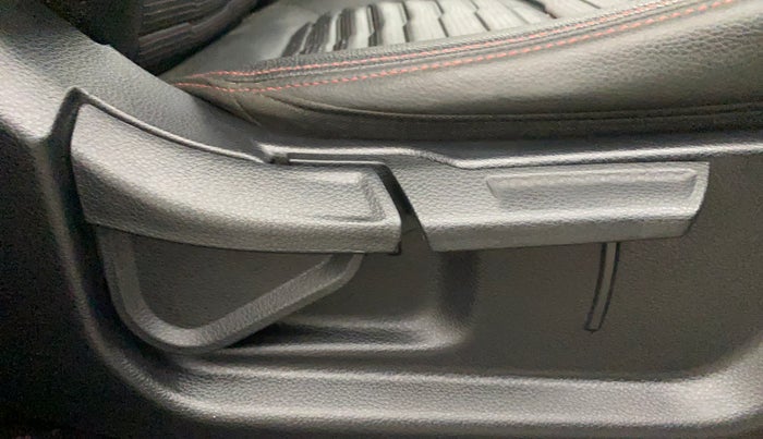 2020 KIA SONET GTX PLUS 1.0 IMT, Petrol, Manual, 66,365 km, Driver Side Adjustment Panel