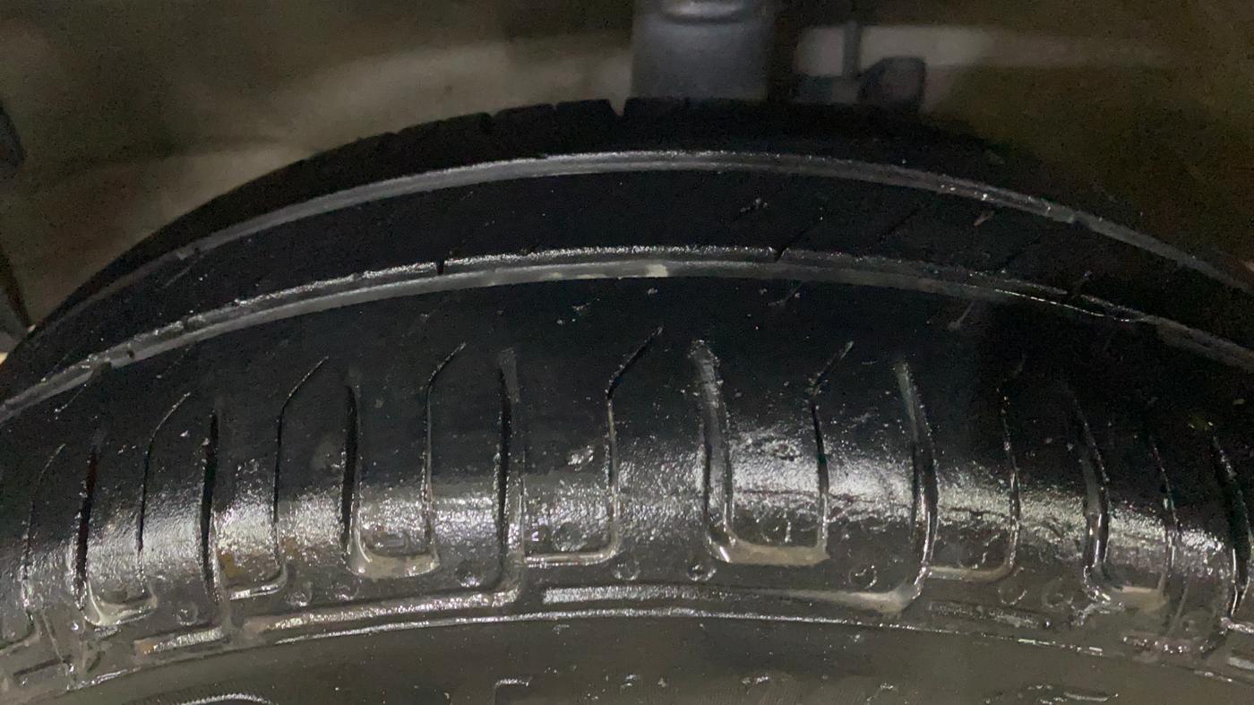 2015 Maruti Wagon R 1.0 VXI, Petrol, Manual, 44,408 km, Left Front Tyre Tread