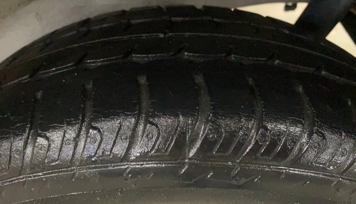 2015 Maruti Wagon R 1.0 VXI, Petrol, Manual, 44,398 km, Left Rear Tyre Tread
