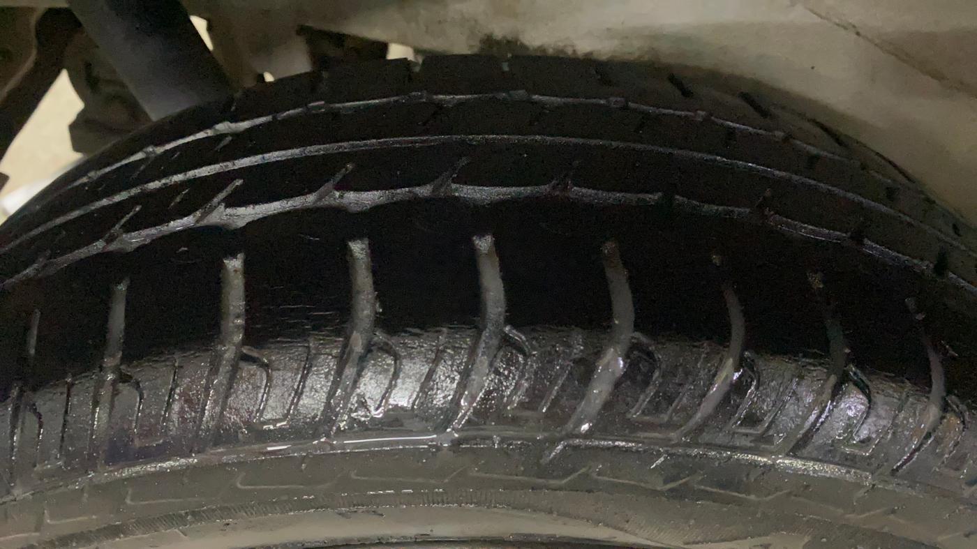 2015 Maruti Wagon R 1.0 VXI, Petrol, Manual, 44,408 km, Right Rear Tyre Tread
