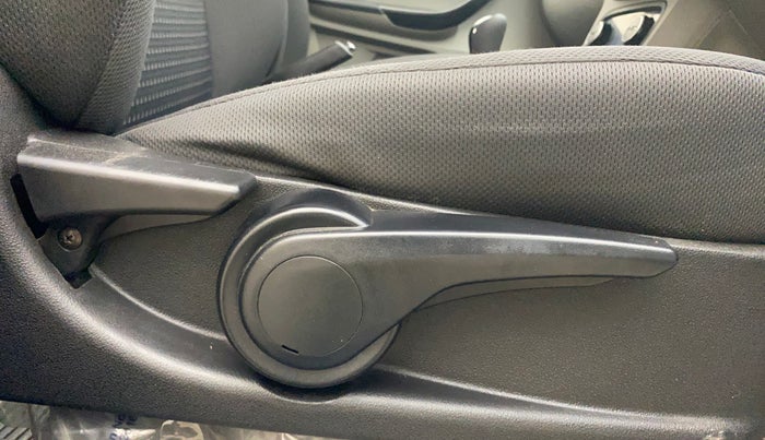 2019 Tata Tiago XZ PLUS PETROL, Petrol, Manual, 24,230 km, Driver Side Adjustment Panel