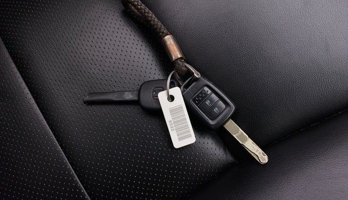 2019 Honda WR-V 1.2L I-VTEC VX MT, Petrol, Manual, 93,164 km, Key Close Up