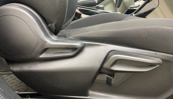 2022 Tata NEXON XZA PLUS (HS) PETROL, Petrol, Automatic, 31,173 km, Driver Side Adjustment Panel