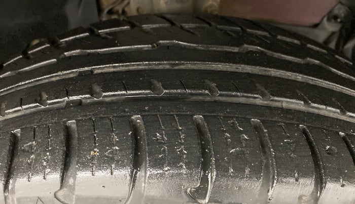 2019 Renault Duster RXS CVT 106 PS, Petrol, Automatic, 24,255 km, Right Front Tyre Tread