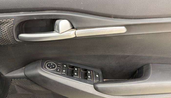 2020 KIA SELTOS HTK PLUS 1.5, Petrol, Manual, 87,429 km, Driver Side Door Panels Control