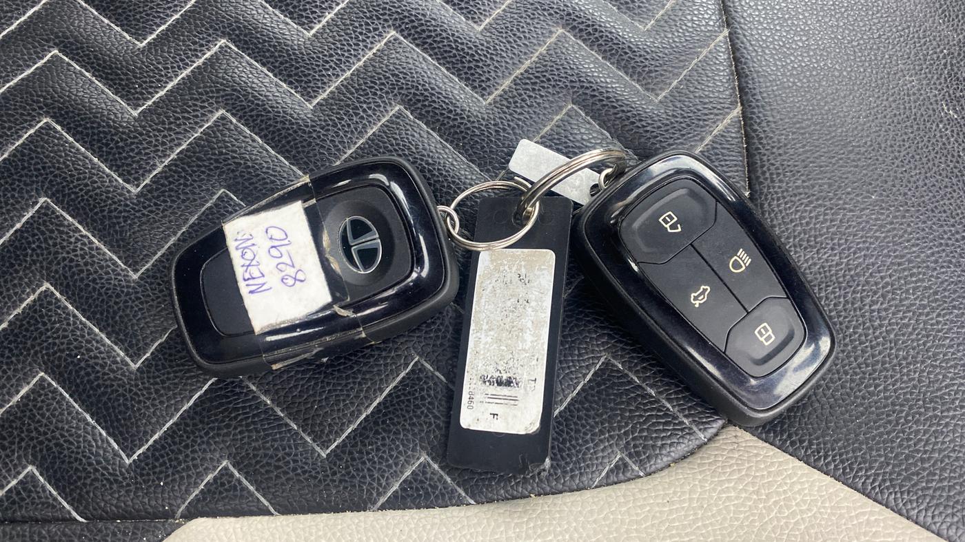 2021 Tata NEXON XZ PLUS DIESEL SUNROOF, Diesel, Manual, 1,06,442 km, Key Close Up