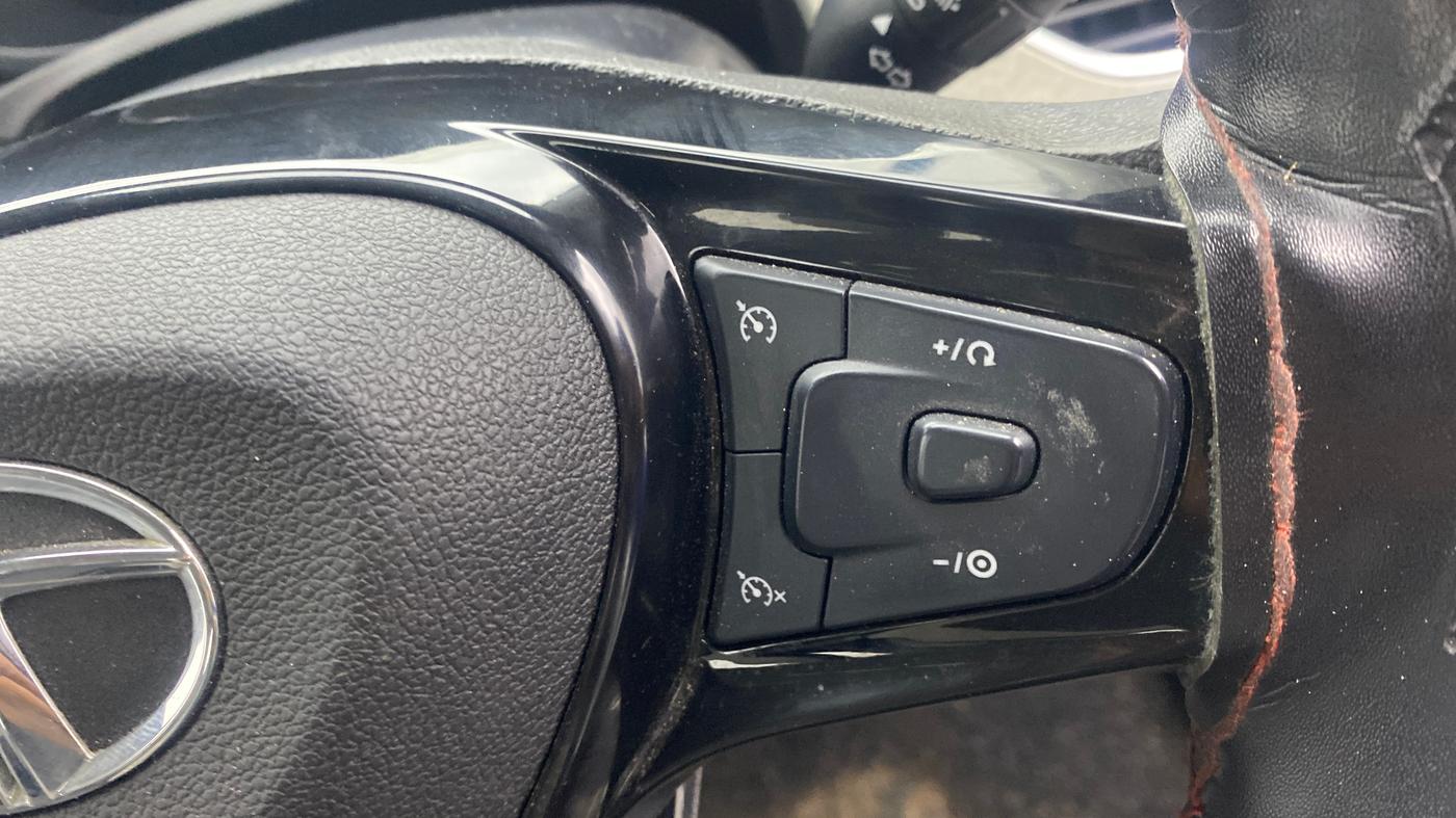 2021 Tata NEXON XZ PLUS DIESEL SUNROOF, Diesel, Manual, 1,06,442 km, Adaptive Cruise Control