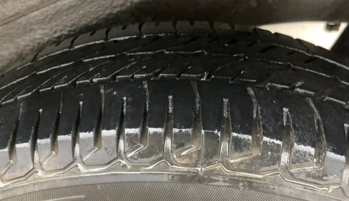 2015 Maruti Wagon R 1.0 VXI, Petrol, Manual, 48,072 km, Left Rear Tyre Tread