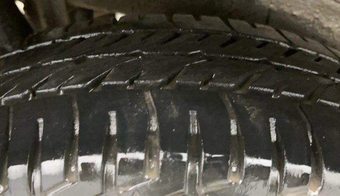 2015 Maruti Wagon R 1.0 VXI, Petrol, Manual, 48,072 km, Right Rear Tyre Tread