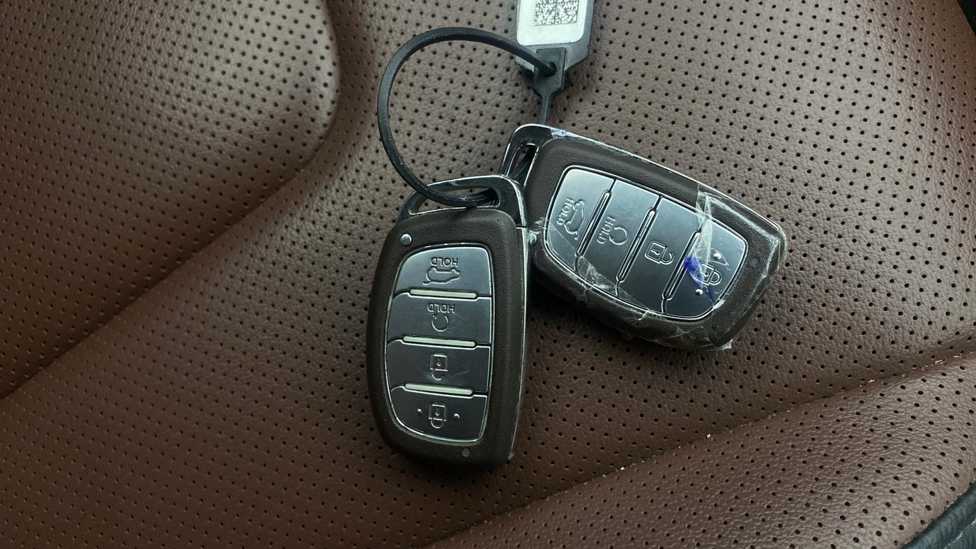 2023 Hyundai ALCAZAR 1.5 SIGNATURE (O) TURBO DCT 7, Petrol, Automatic, 30,219 km, Key Close Up