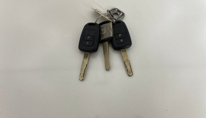 2017 Honda WR-V 1.2L I-VTEC VX MT, Petrol, Manual, 65,491 km, Key Close Up