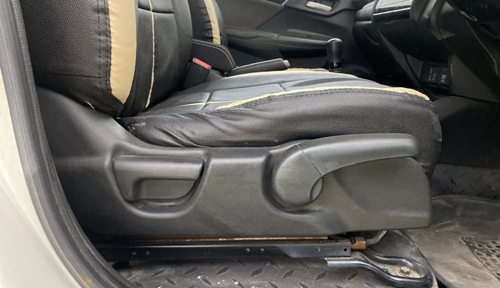 2017 Honda WR-V 1.2L I-VTEC VX MT, Petrol, Manual, 65,491 km, Driver Side Adjustment Panel