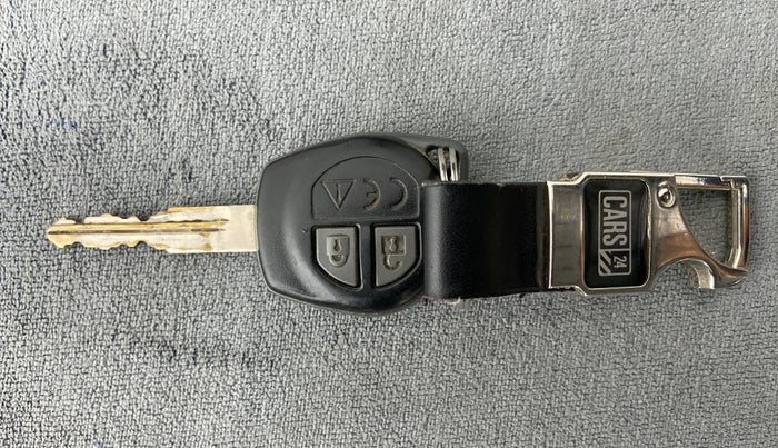 2018 Maruti Swift VDI, Diesel, Manual, 69,616 km, Key Close Up
