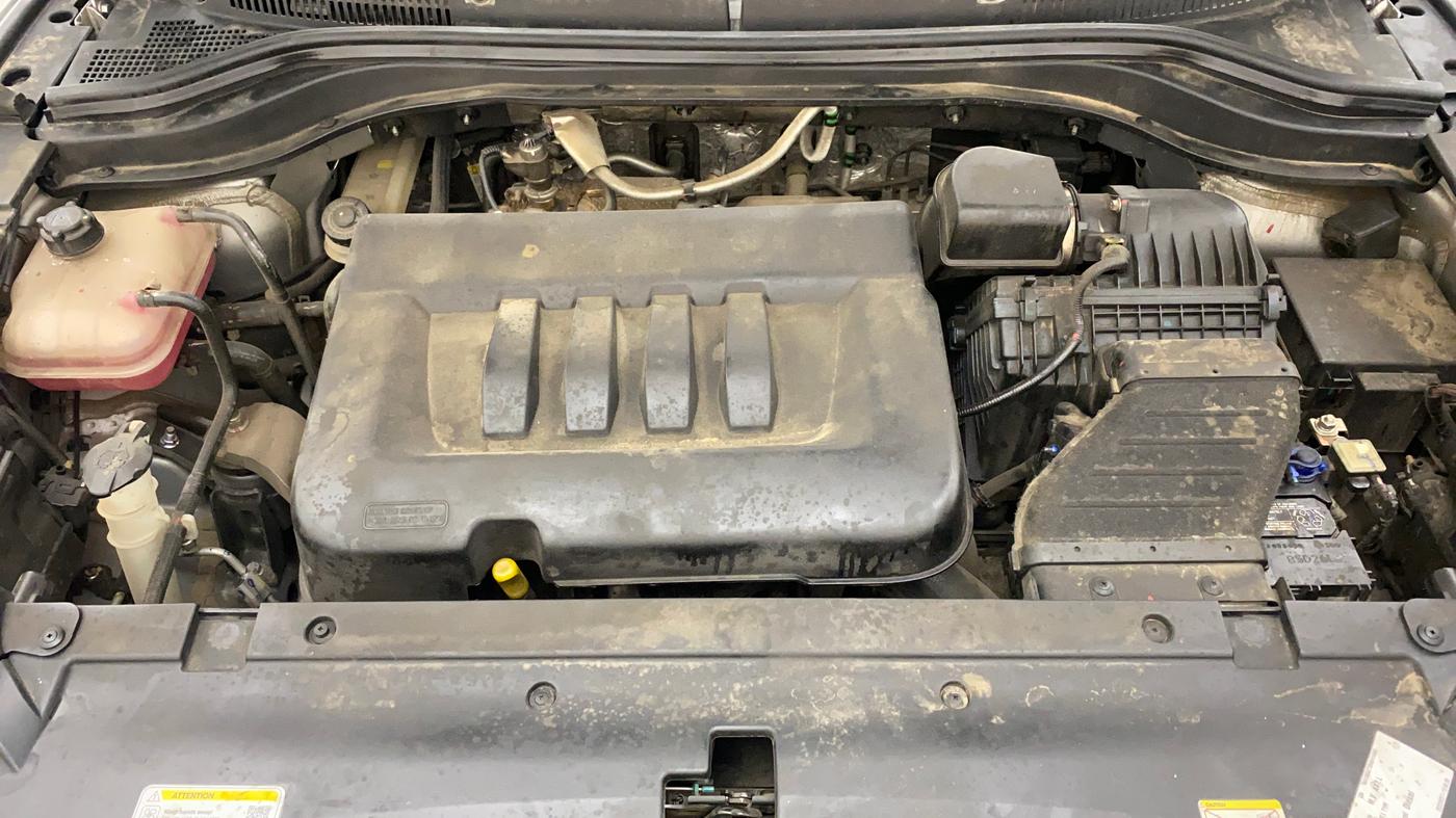 2022 Mahindra XUV700 AX 7 LUXURY D AWD AT 7 STR, Diesel, Automatic, 16,532 km, Open Bonet