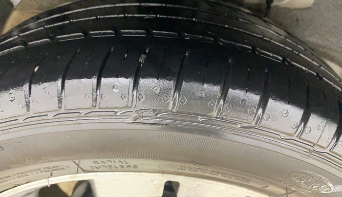 2016 Hyundai i20 Active 1.2 S, CNG, Manual, 67,663 km, Right Rear Tyre Tread