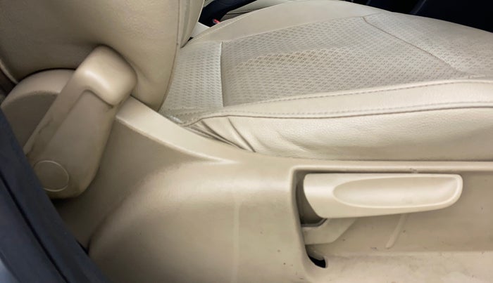 2016 Volkswagen Polo HIGHLINE1.2L, Petrol, Manual, 59,902 km, Driver Side Adjustment Panel