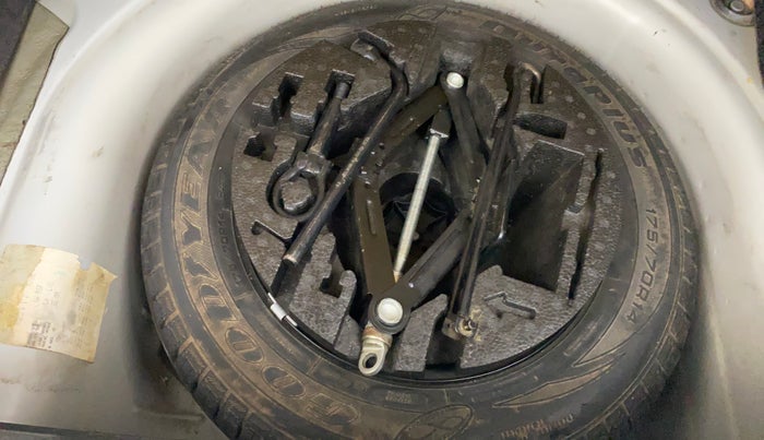 2016 Volkswagen Polo HIGHLINE1.2L, Petrol, Manual, 59,902 km, Spare Tyre