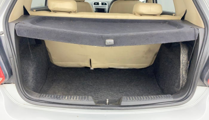 2016 Volkswagen Polo HIGHLINE1.2L, Petrol, Manual, 59,902 km, Boot Inside