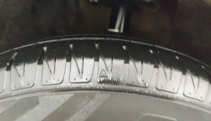 2019 Tata NEXON XM DIESEL, Diesel, Manual, 77,365 km, Left Front Tyre Tread