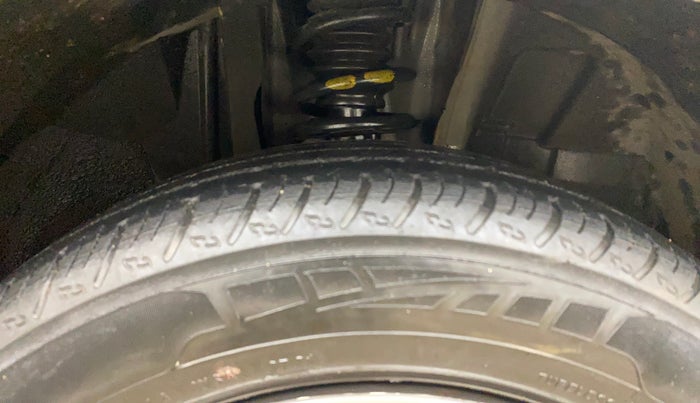 2021 Nissan MAGNITE XL, Petrol, Manual, 76,594 km, Right Front Tyre Tread