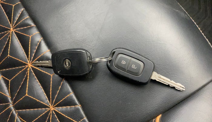 2021 Nissan MAGNITE XL, Petrol, Manual, 76,594 km, Key Close Up