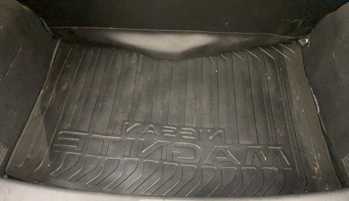 2021 Nissan MAGNITE XL, Petrol, Manual, 76,594 km, Boot Inside