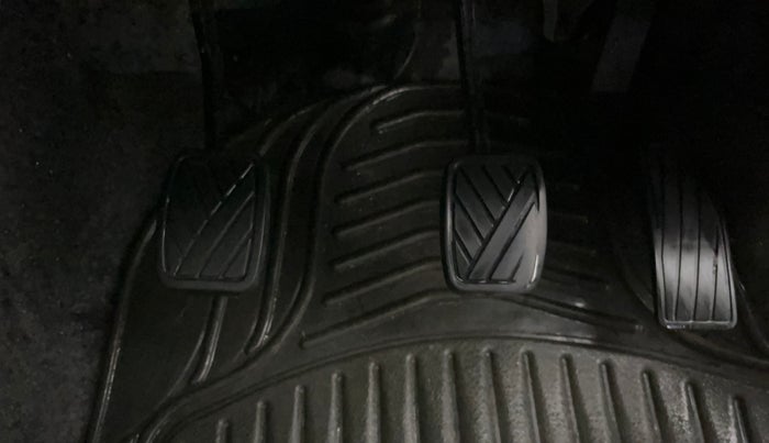 2016 Maruti Celerio VXI, Petrol, Manual, 85,442 km, Pedals