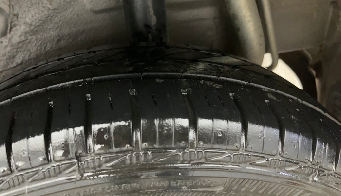 2016 Maruti Celerio VXI, Petrol, Manual, 85,442 km, Left Rear Tyre Tread