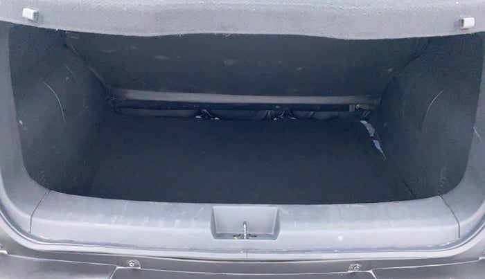 2021 Nissan MAGNITE XL MT, Petrol, Manual, 19,407 km, Boot Inside