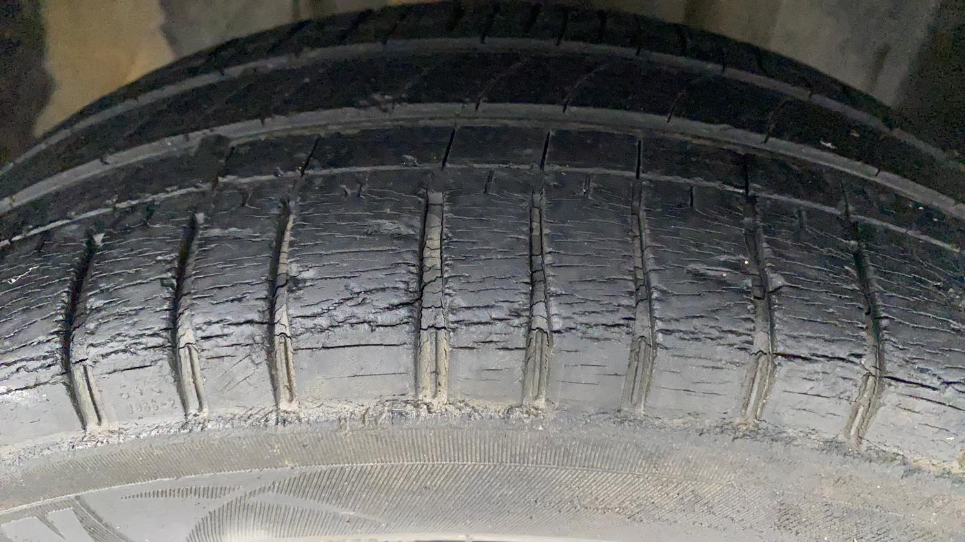 2014 Datsun Go T, Petrol, Manual, 90,047 km, Right Front Tyre Tread