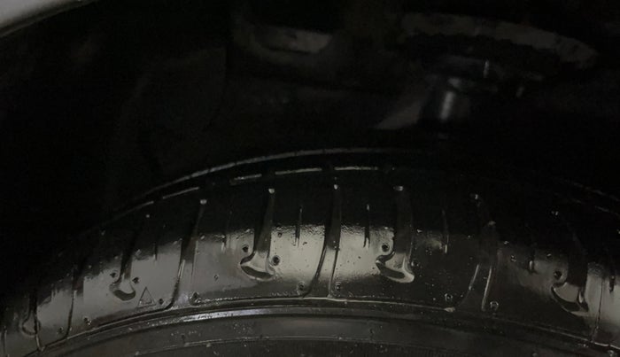 2018 Hyundai Grand i10 SPORTZ 1.2 KAPPA VTVT, Petrol, Manual, 81,830 km, Left Front Tyre Tread