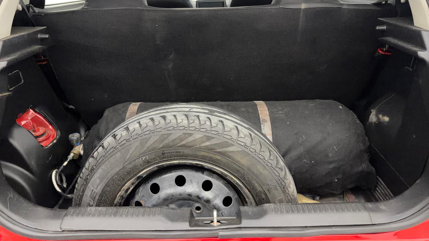 2021 Maruti Swift VXI, CNG, Manual, 62,963 km, Boot Inside