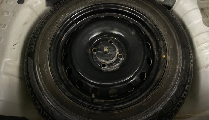 2019 Mahindra KUV 100 NXT K6+ P 6 STR, Petrol, Manual, 62,145 km, Spare Tyre