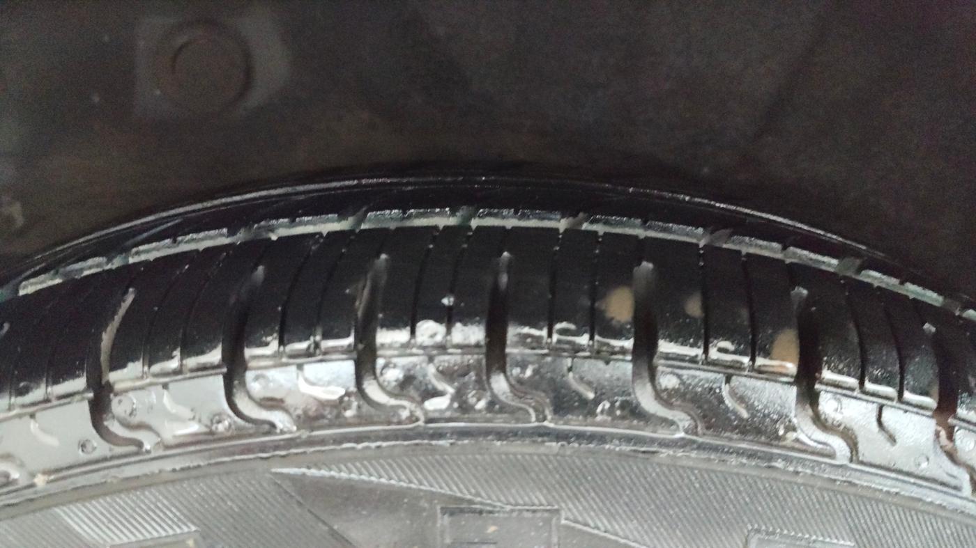2013 Hyundai i10 SPORTZ 1.2 AT, Petrol, Automatic, 53,731 km, Right Rear Tyre Tread