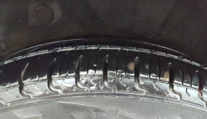 2013 Hyundai i10 SPORTZ 1.2 AT, Petrol, Automatic, 53,731 km, Right Rear Tyre Tread